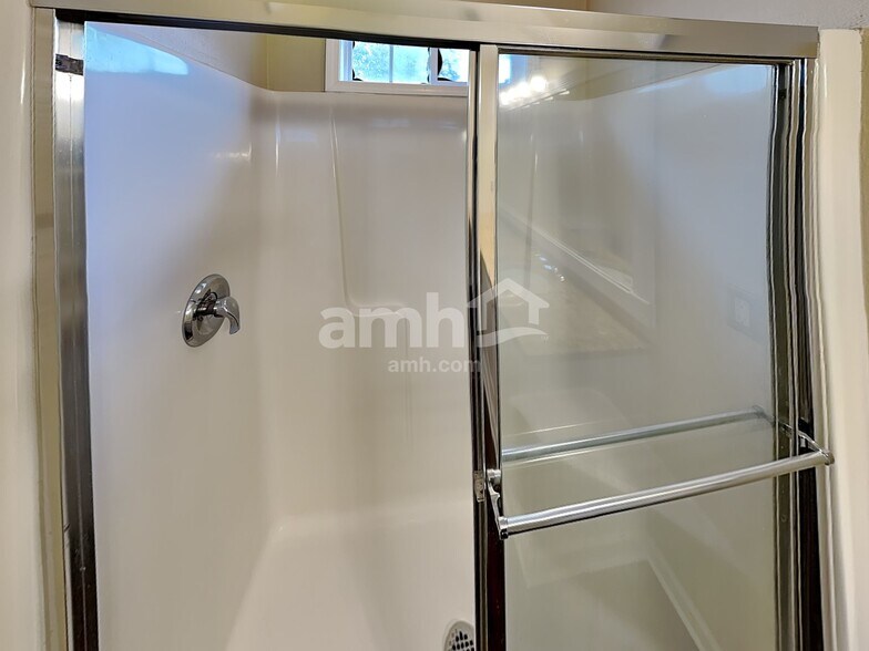 Building Photo - 10206 Orchard Grass Ct