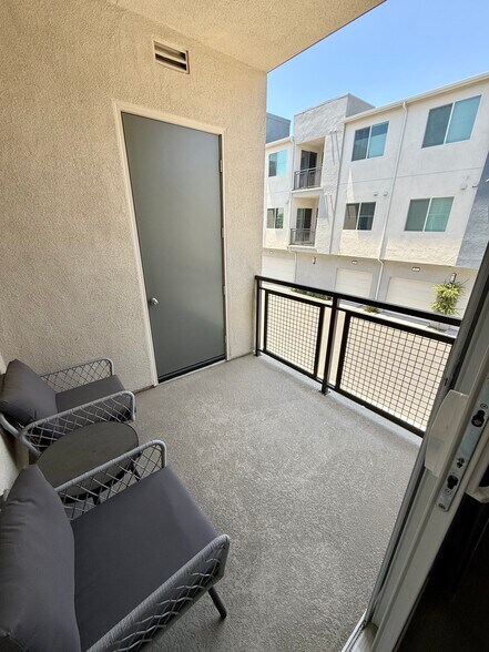 Building Photo - 4149 E Circle Paseo