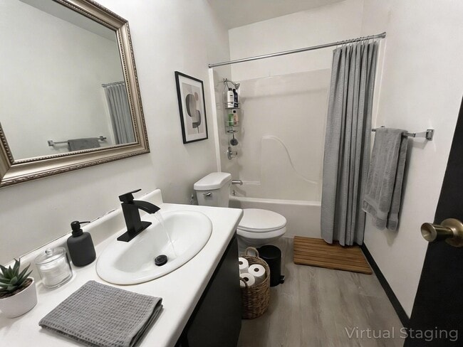 Building Photo - OK 1105-1