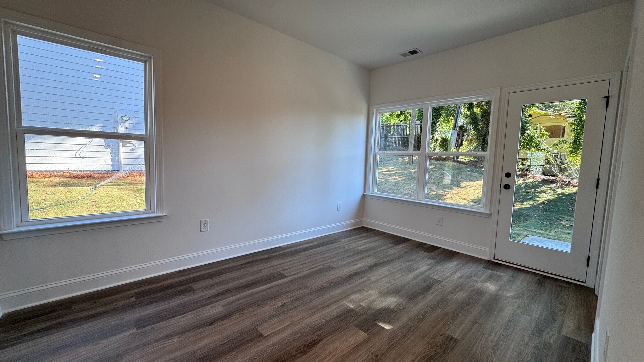 Building Photo - 1905 Driftwood Cir