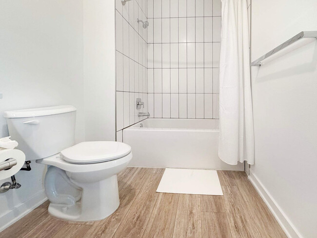 Building Photo - 12122 54th Dr E