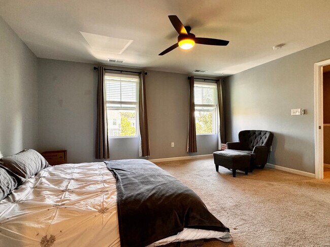 Building Photo - Close NGIC & Ruckersville area- Great two ...