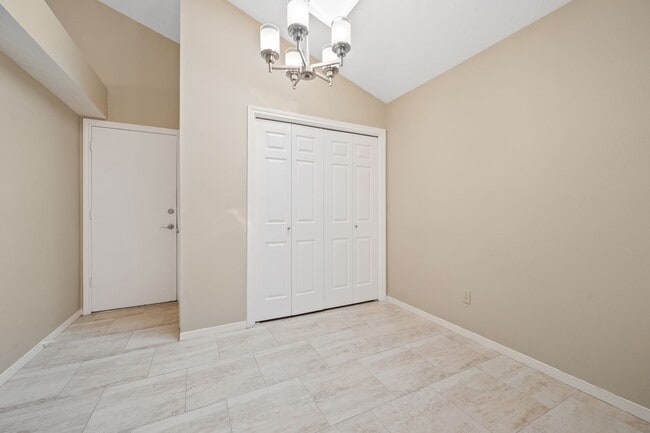 Building Photo - 3411 Valley Gardens Dr