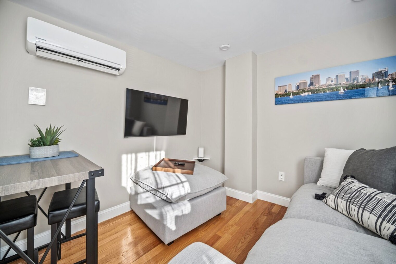 Building Photo - 169 Endicott St