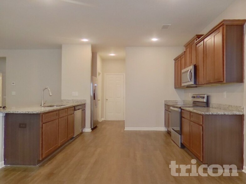 Building Photo - 3542 Falconwood Dr