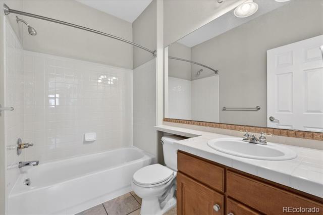 Building Photo - 10543 Laurelglen Cir