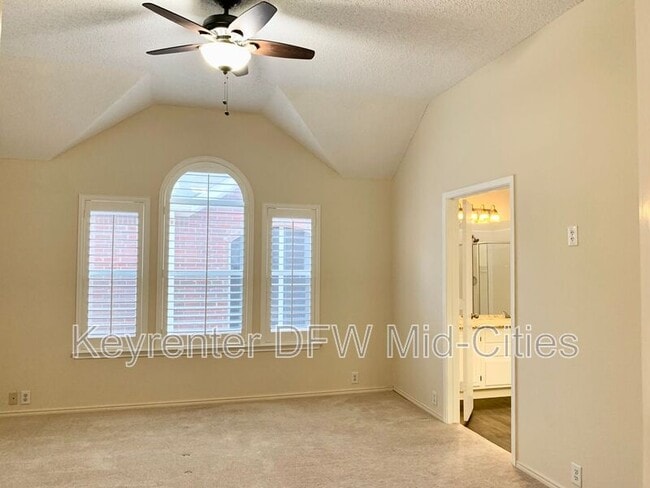 Building Photo - 2606 Lonesome Oak Dr