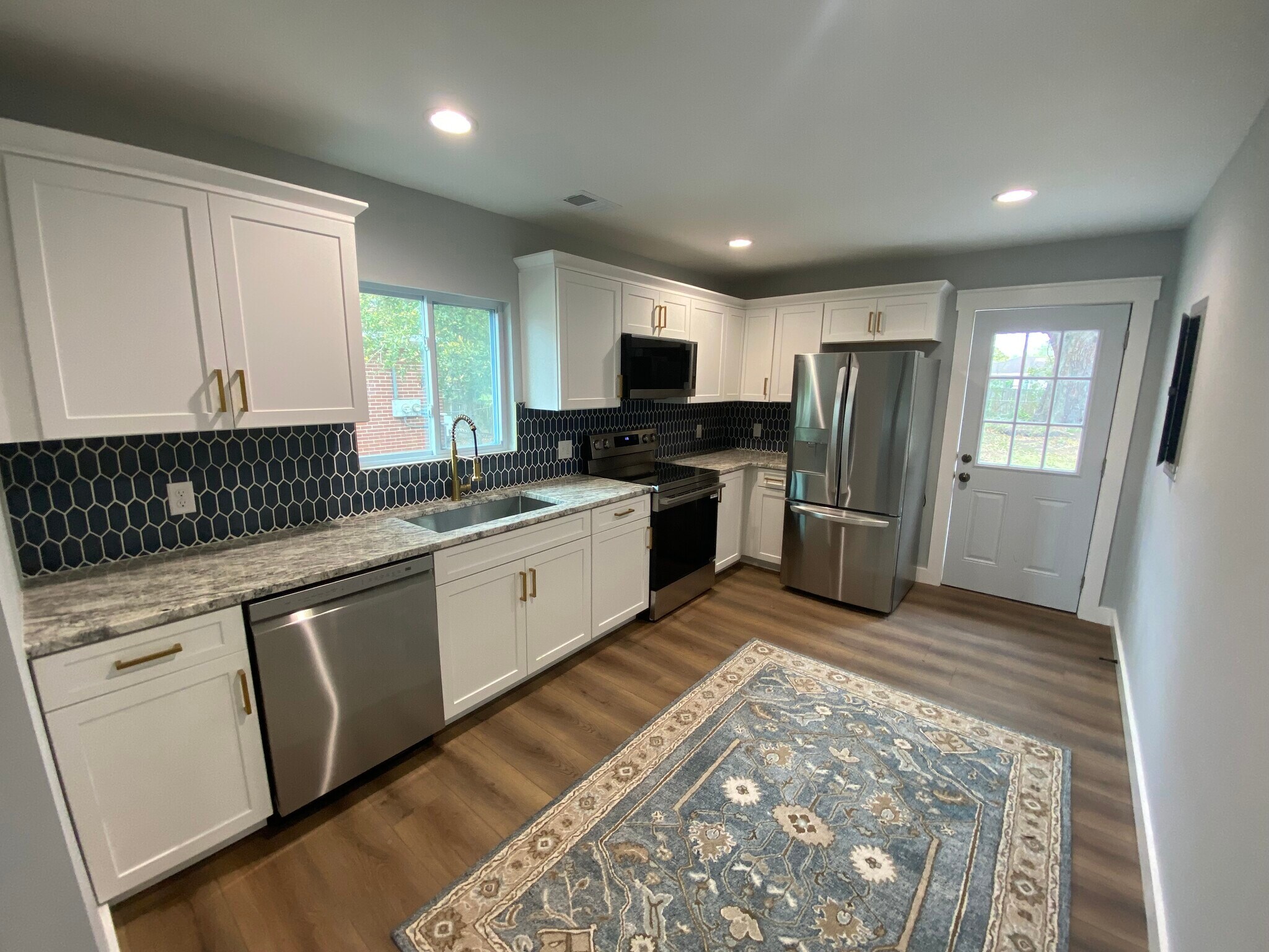 Building Photo - 1604 E 37th St