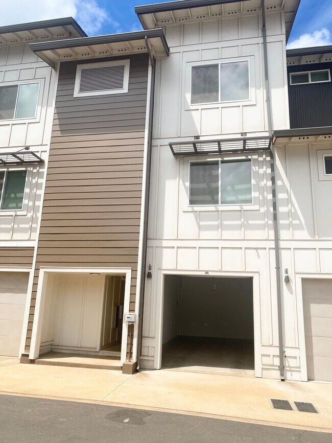 Building Photo - Kaikea at Ho'opili - Townhouse 2 bedroom 1...