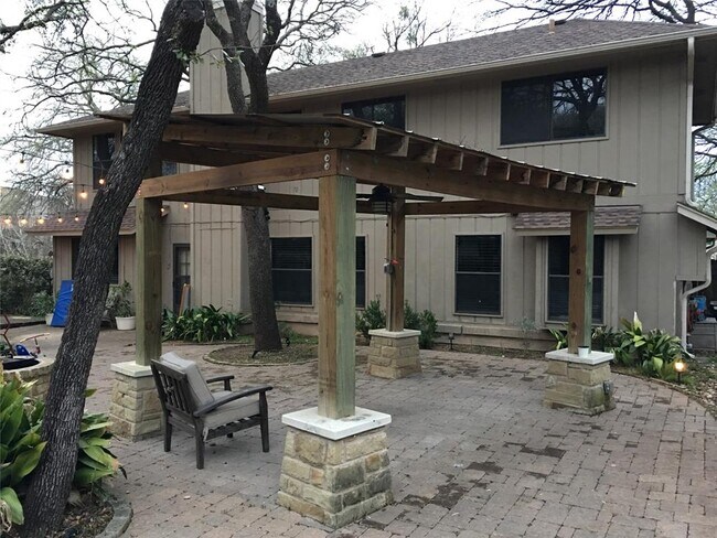 Building Photo - 12304 Boneta Cove