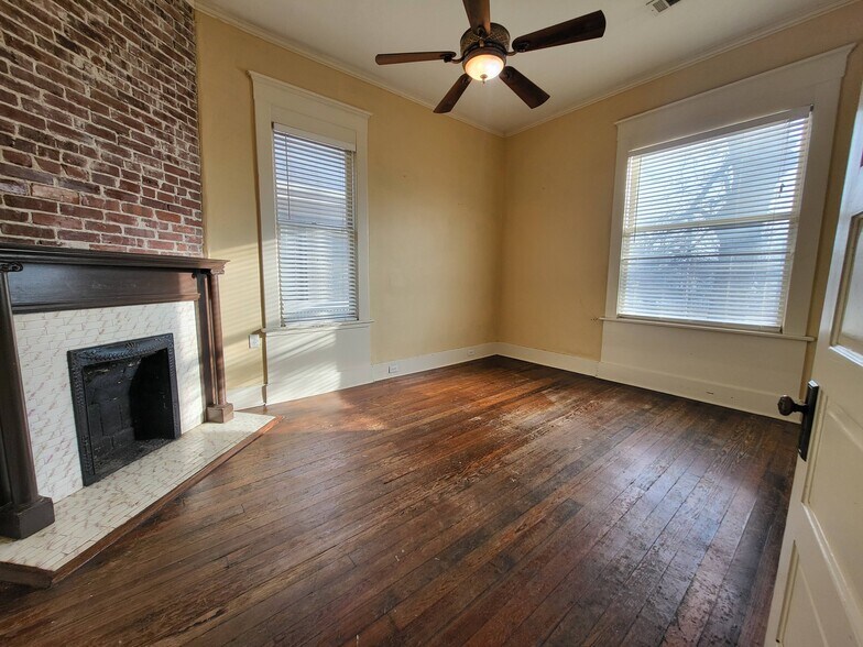 Building Photo - 37 S McLean Blvd