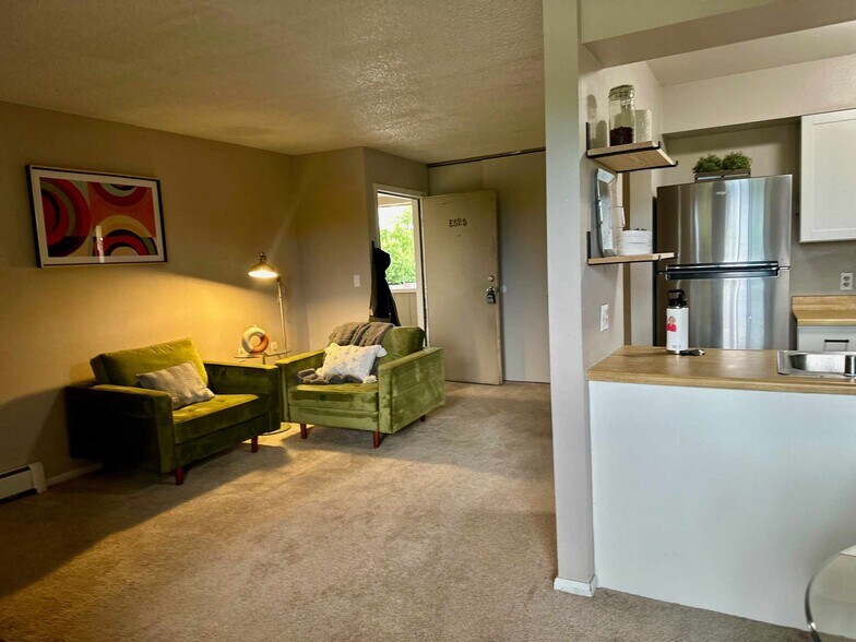 Building Photo - 3431 Stover St