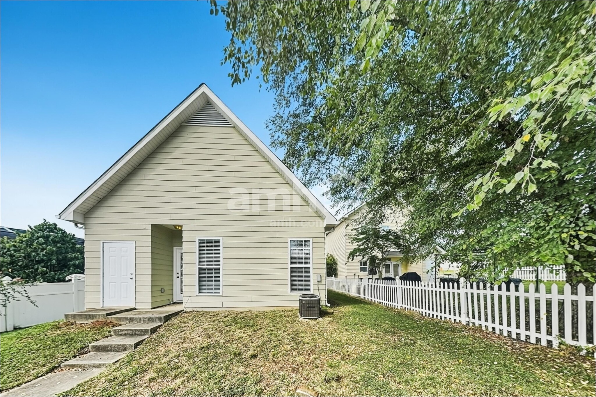 Building Photo - 13640 Swinton Rd