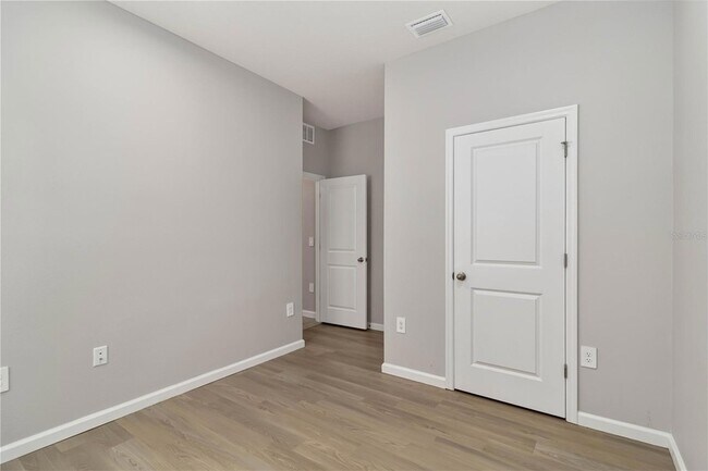 Building Photo - 4525 Pippin Ln