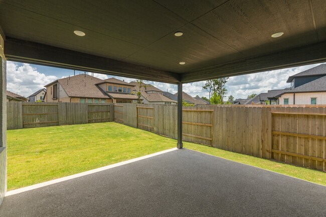 Building Photo - 16231 Sheridan River Trl
