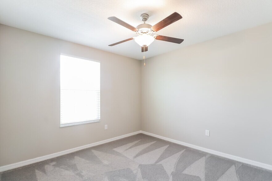 Building Photo - 7317 Spring Snowflake Ave