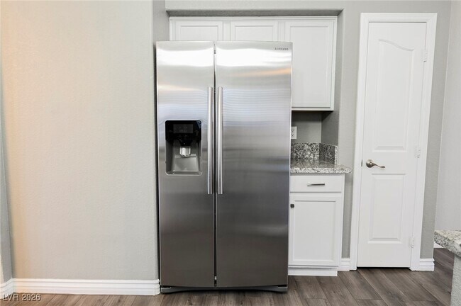 Building Photo - 875 Wallach Ave