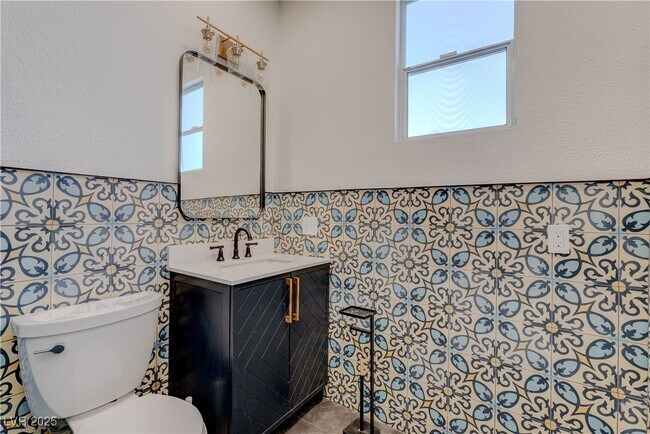 Building Photo - 10018 Twilight Canyon Ct