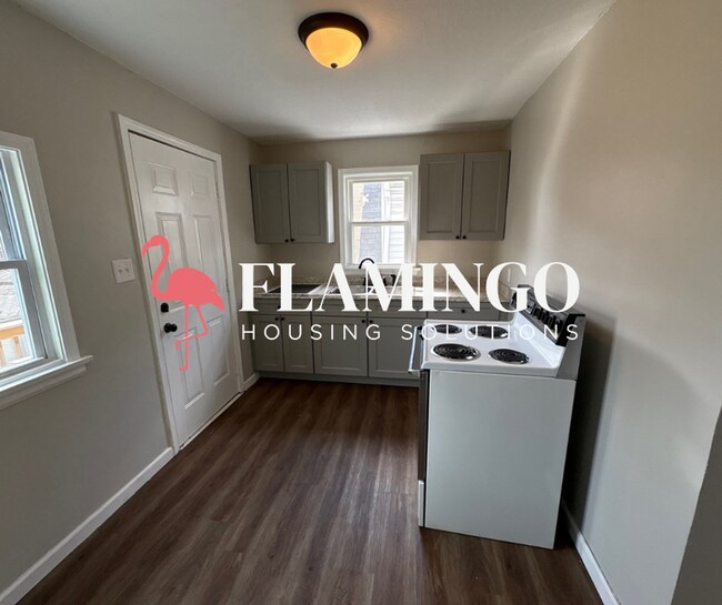 Building Photo - 2310 Emerson Ave