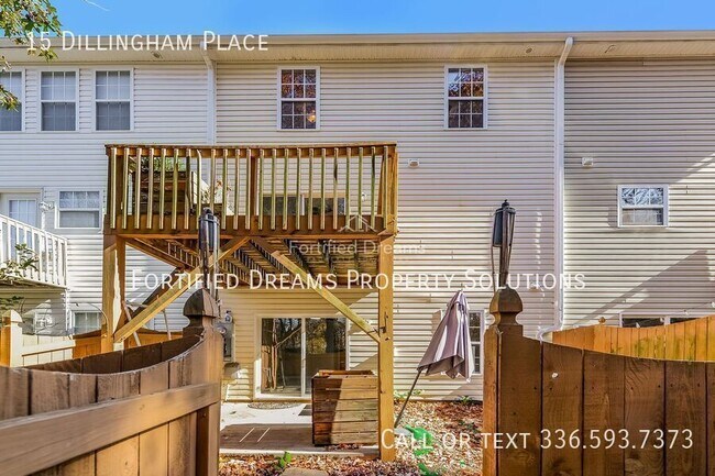 Building Photo - 15 Dillingham Pl