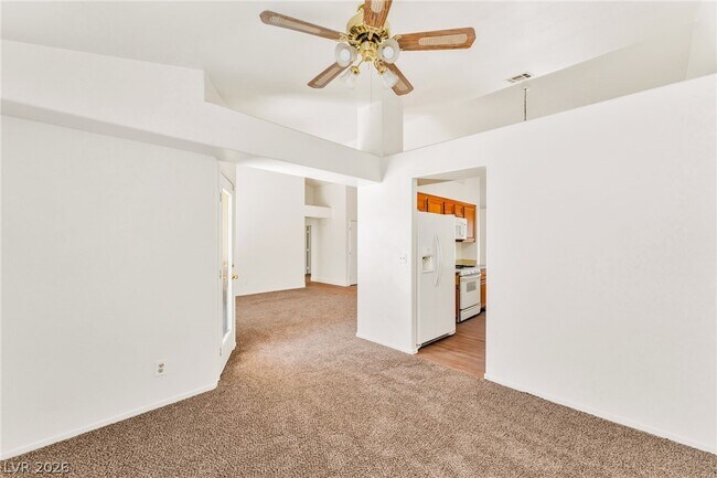 Building Photo - 4904 Spring Falls Way