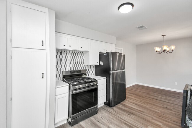 Building Photo - 9622 Vilven Ln