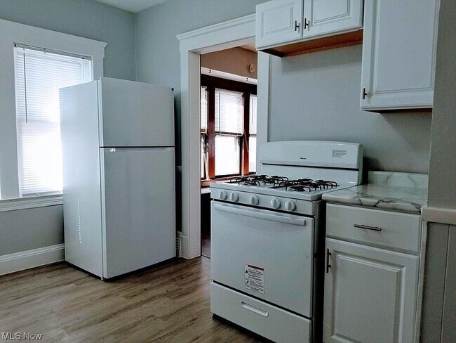 Building Photo - 4249 W 50th St