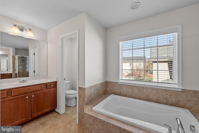 Building Photo - 7722 Yalta Way