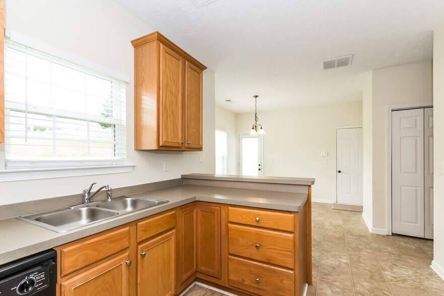 Building Photo - 27 Palladio Way