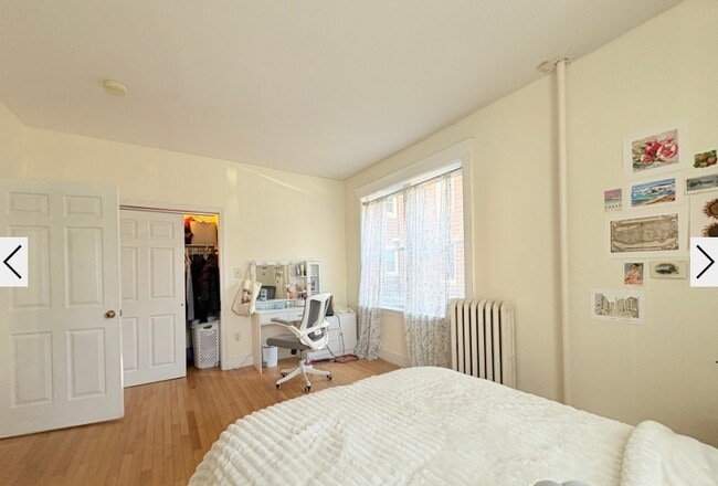 Building Photo - 322 St Paul St