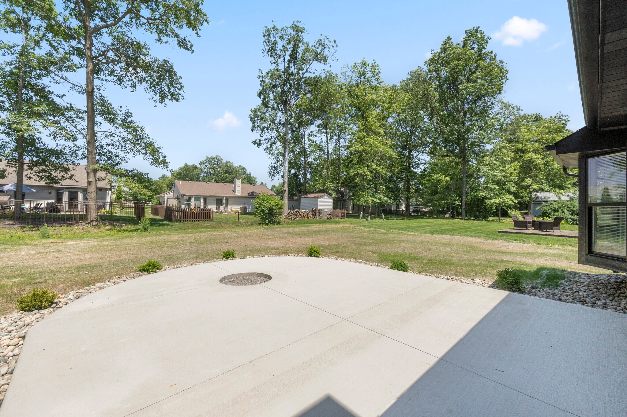 Building Photo - 7933 Basswood Pl