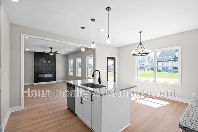 Building Photo - 248 Bluebell Dr