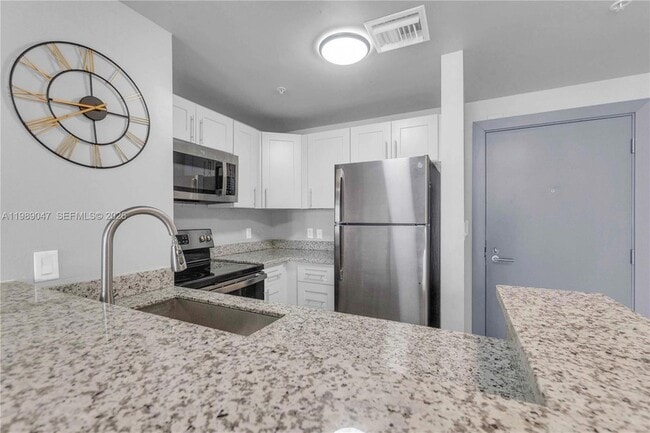 Building Photo - 185 SE 14th Terrace