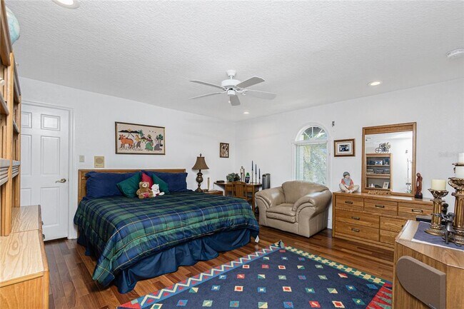 Building Photo - 202 George Rd SE