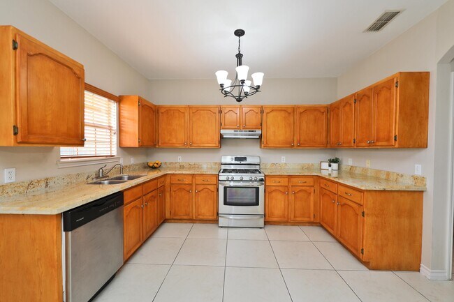 Building Photo - 510 Shiloh Dr