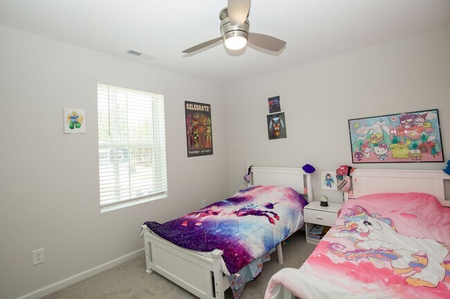 Building Photo - Coming up soon!!!!Centric beautiful proper...