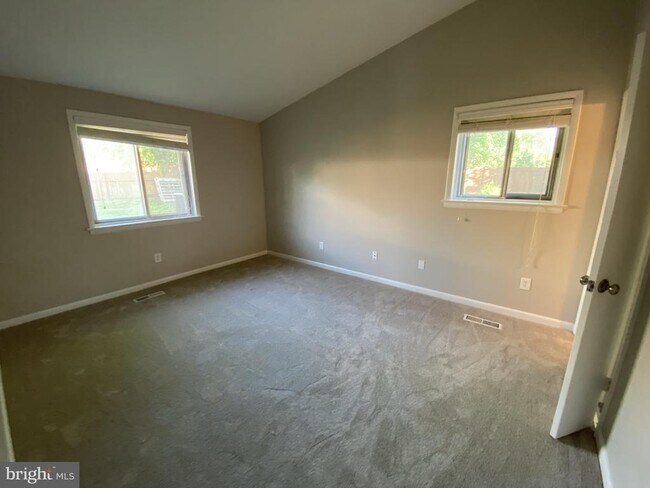 Building Photo - 1712 12th St S