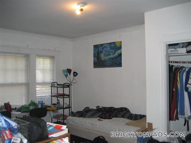 Building Photo - 9 Radnor Rd