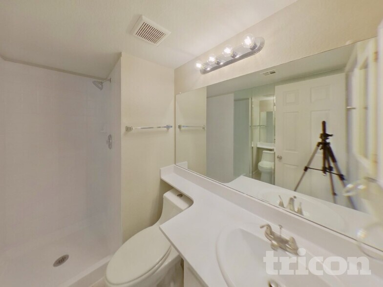 Building Photo - 1584 Bright View Dr