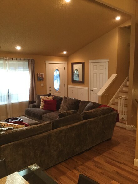 Building Photo - 29748 4th Ave S