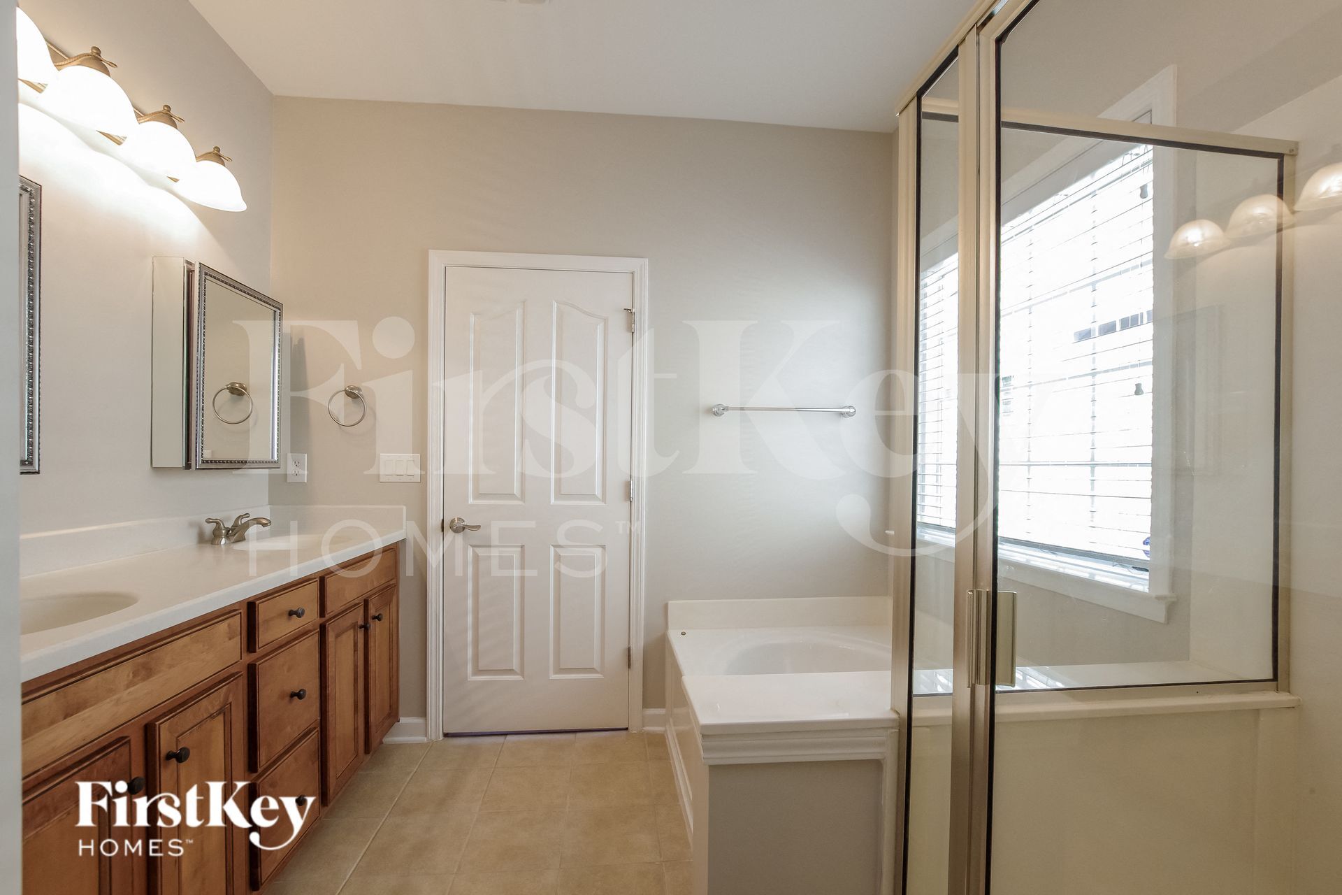 Building Photo - 4007 Fountainbrook Dr