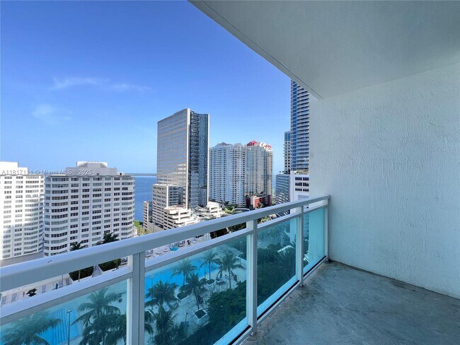Building Photo - 951 Brickell Ave