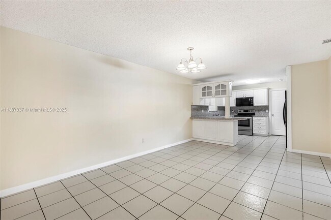 Building Photo - 5070 Ponderosa Ln