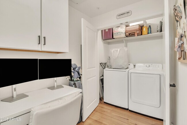 Building Photo - 5450 E Deer Valley Dr