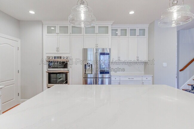 Building Photo - 2041 Jadewood Dr