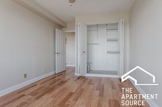 Building Photo - 4180 N Marine Dr