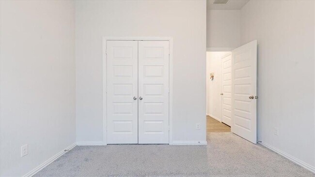 Building Photo - 814 Thomas Ridge Ln