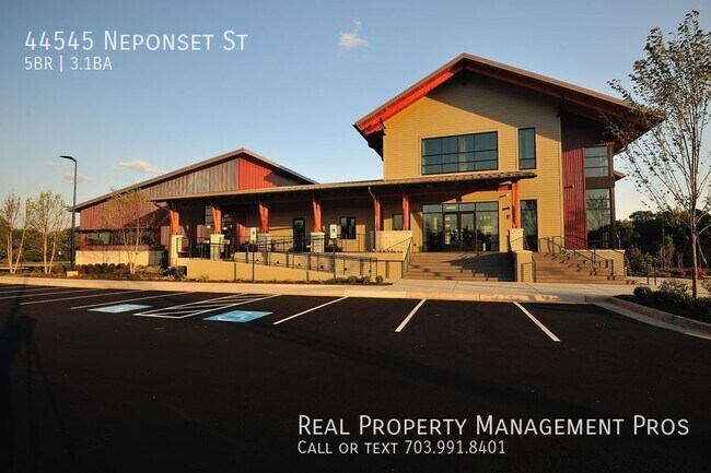 Building Photo - 44545 Neponset St