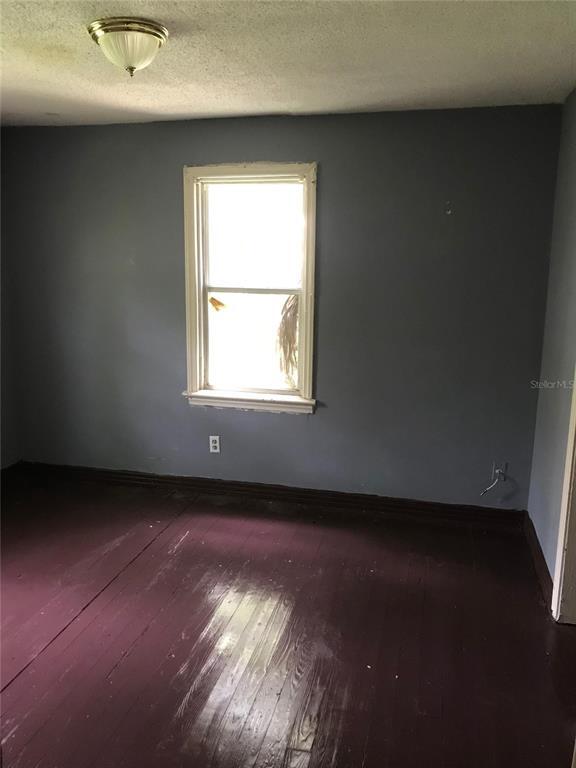 Building Photo - 1250 W 27th St