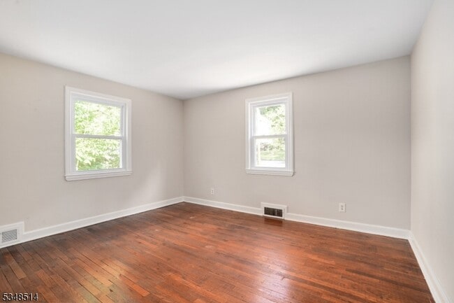 Building Photo - 51 Evergreen Rd
